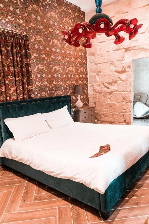The Red Farm Relais & Spa Iklin 0*,